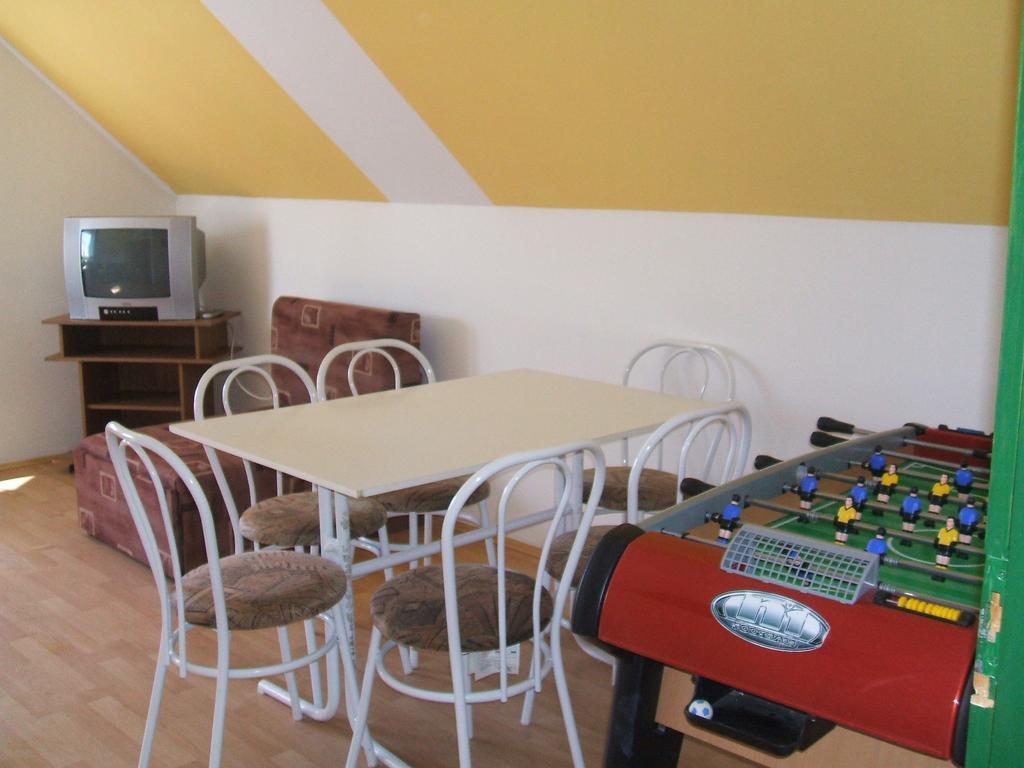 Feherszeker Apartmanok Abádszalók Rom bilde