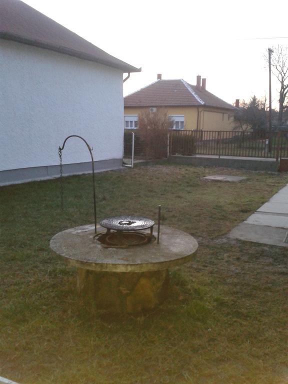Feherszeker Apartmanok Abádszalók Eksteriør bilde